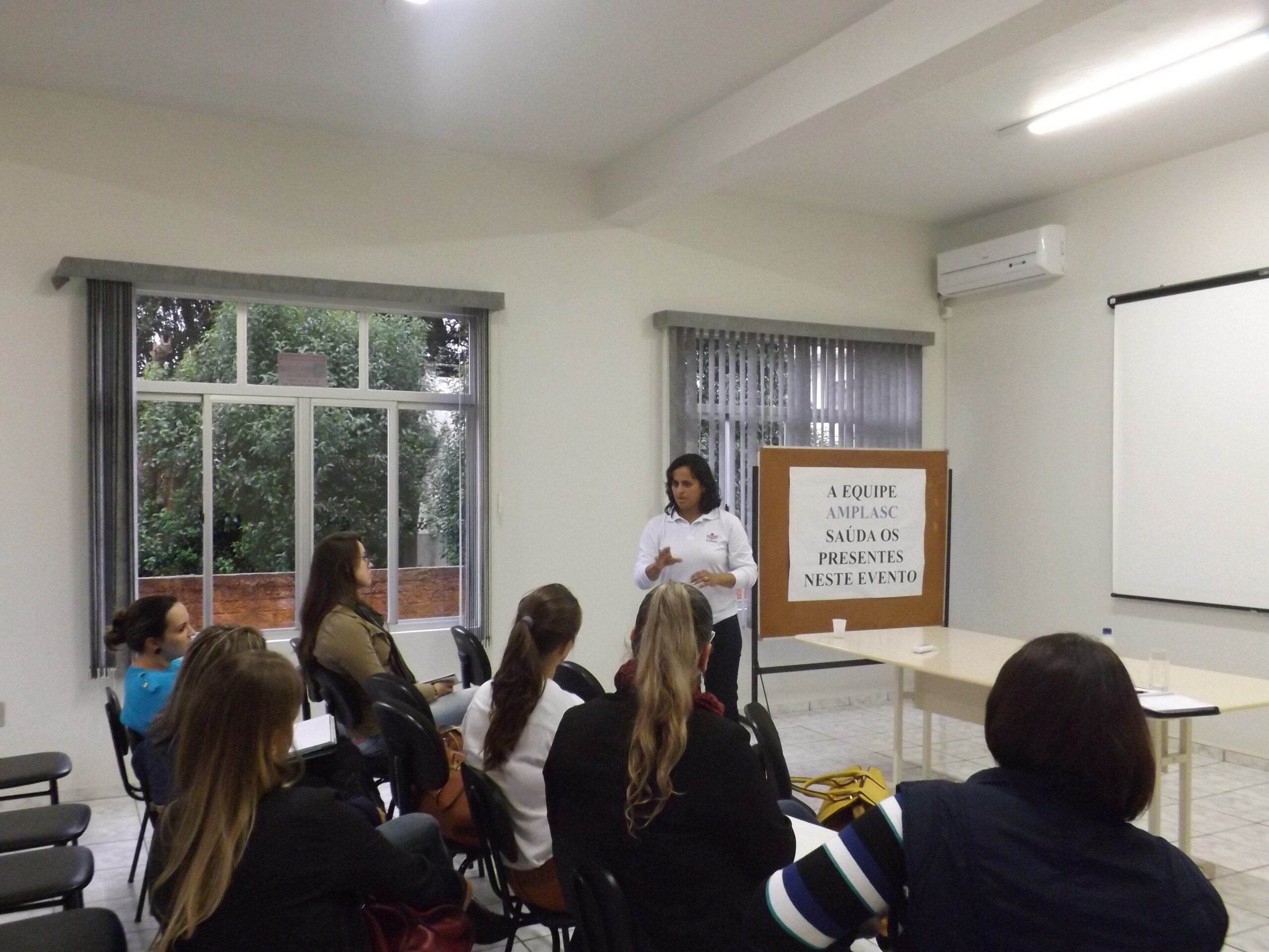 You are currently viewing Reunião com Nutricionistas dos municípios da AMPLASC.