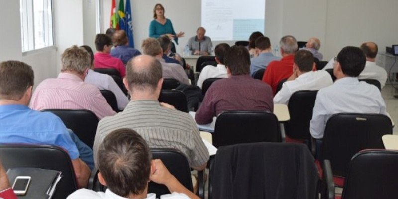 Read more about the article Prefeitos protestam contra descaso do governo com transporte escolar