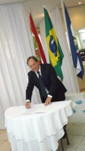 Read more about the article Prefeito da AMPLASC integra nova diretoria da CNM