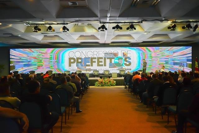 You are currently viewing AMPLASC destaca-se no Congresso de Prefeitos da FECAM