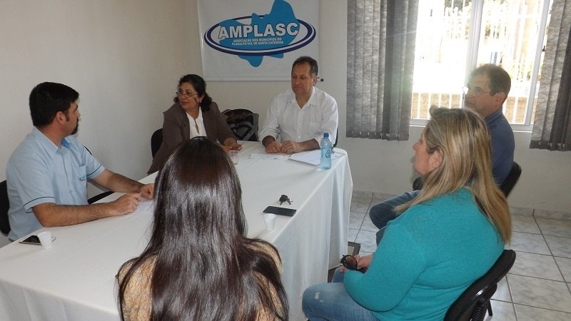 You are currently viewing Declaração de Óbito pauta reunião do Colegiado de Saúde da AMPLASC