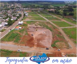 Read more about the article Topografia da AMPLASC realiza serviço em Zortéa