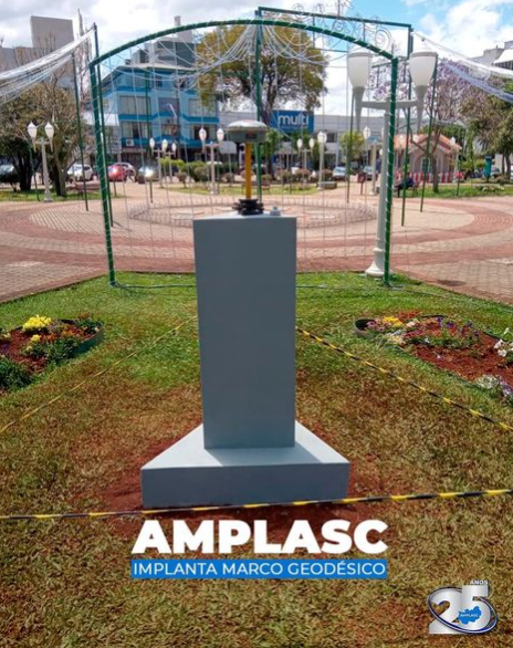 Read more about the article AMPLASC instala Marco Geodésico em Campos Novos