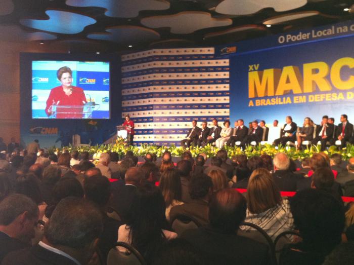 You are currently viewing Presidente Vilibaldo Schmid e prefeitos da AMPLASC participaram da 15ª Marcha a Brasília