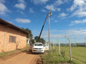 Read more about the article Campo de futebol da comunidade de Florão da Serra ganha nova iluminação