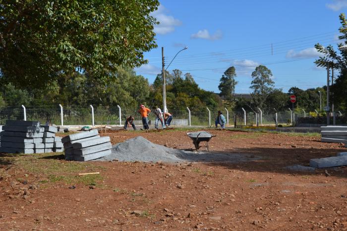 You are currently viewing Construção da praça ganha ritmo acelerado em Zortéa