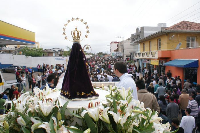 You are currently viewing Aproximadamente 100 mil romeiros participaram da 35ª Romaria de Nossa Senhora Aparecida em Campos Novos