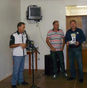 Read more about the article Prefeito Nelson Cruz recebe homenagem do Moto Clube Bixo do Mato