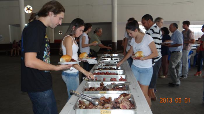 You are currently viewing Servidores de Zortéa participam de almoço em comemoração ao Dia do Trabalho