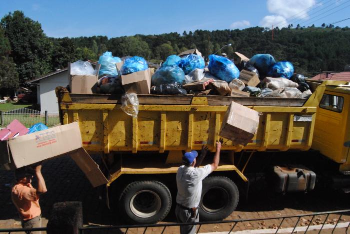 You are currently viewing Projeto de reciclagem em Abdon Batista é pioneiro na região