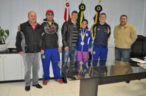 Read more about the article Atleta camponovense é campeã no Estadual Caixa de Menores