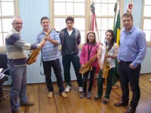 Read more about the article Fanfarra Municipal de Abdon Batista recebe doação de três novos instrumentos