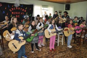 Read more about the article Realizado em Campos Novos o I Encontro Musical de Gerações