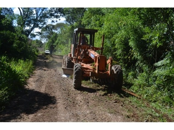 You are currently viewing Prefeitura realiza melhorias nas estradas do interior