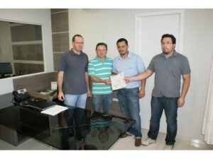 Read more about the article FUNDEMA entrega licenças ambientais